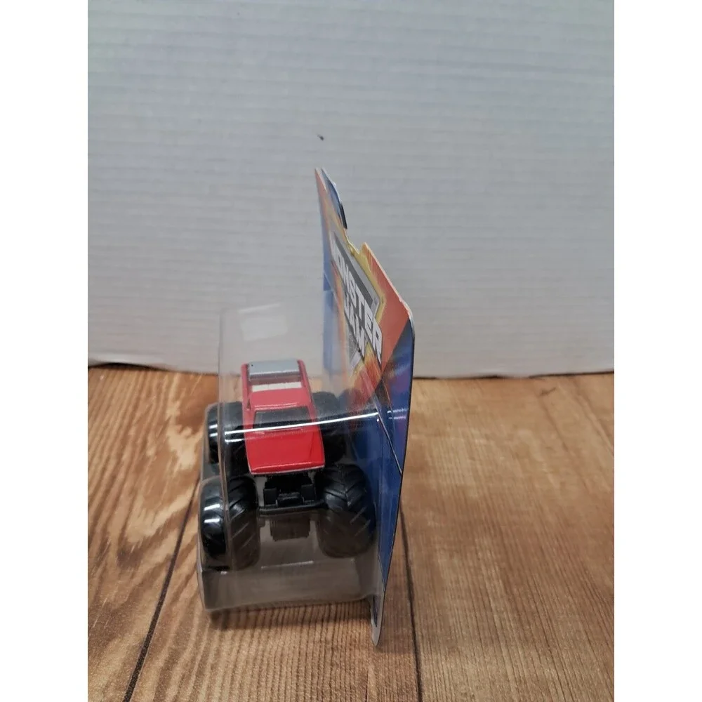 Spin Masters Monster Jam Walmart Exclusive The Walmart Museum SAM WALTONS Truck
